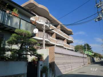 ファミーユ御影いずみの外観（南西側から）