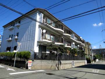 ファミーユ御影中町の外観（南西側から）