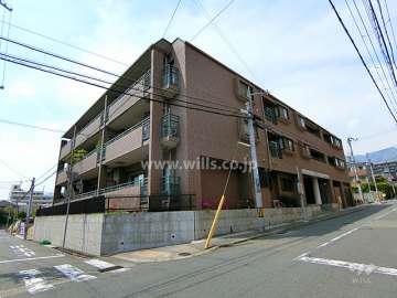 ファミールグラン御影ウィズの外観（南東側から）