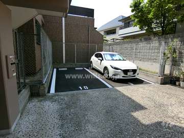 敷地内駐車場（屋外平面式）