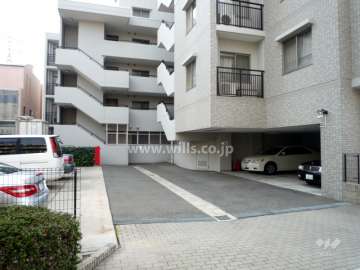 敷地内駐車場（屋内平面式、屋外平面式）