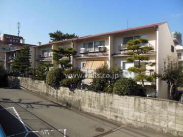 プレジオ住吉川の外観（南東側から）

