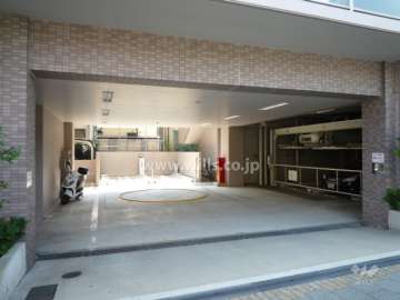 敷地内駐車場（屋内機械式と屋外機械式）