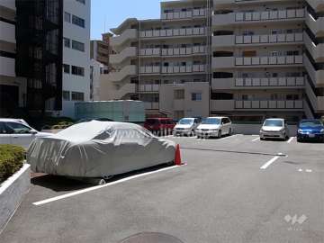 敷地内駐車場（屋外平面式）
