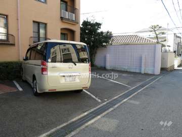 敷地内駐車場（屋外平面式）