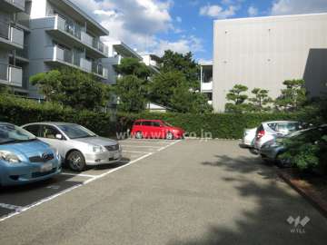 敷地内駐車場（屋外平面式）