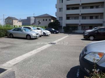 敷地内駐車場（屋外平面式）