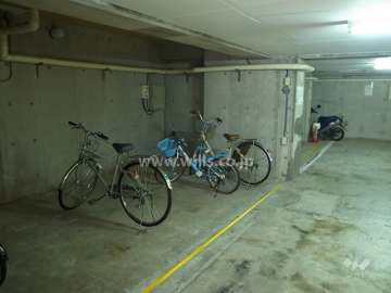 駐輪場、バイク置場