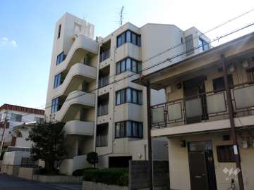 ラファミーユ住吉の外観（北西側から）