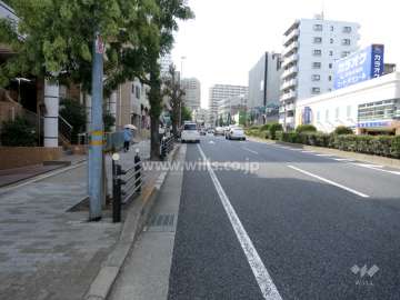 敷地北側は国道2号線に面しています。