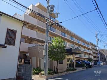 ロワイヤル芦屋西の外観（北東側から）