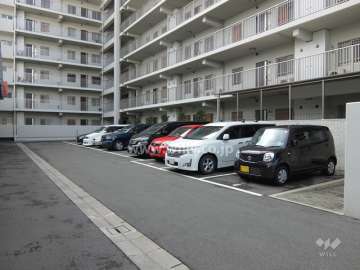 敷地内駐車場（屋外平面式）
