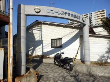 敷地入り口