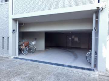 駐車場出入り口