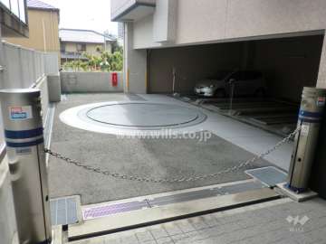敷地内駐車場（屋内機械式）