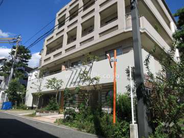 ワコーレ住吉川WESTの外観（南西側から）