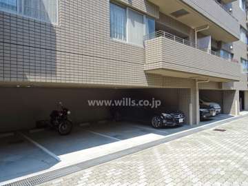 敷地内駐車場（屋内平面式）