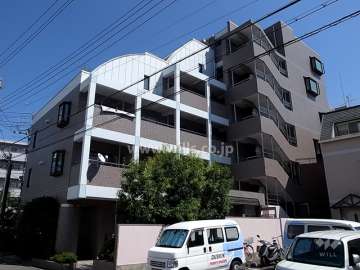 岡本ローズガーデンの外観（北西側から）