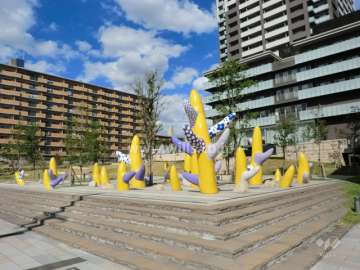 敷地内に設置されたオブジェ