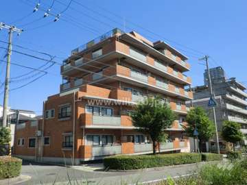 御影メイトの外観（北西側から）