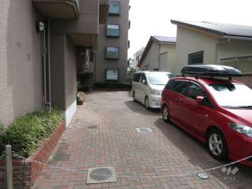 敷地内駐車場（屋外平面式）