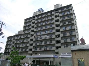 緑地東グランドマンションの外観（北側から）