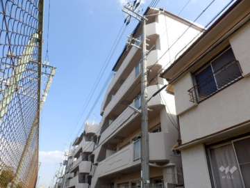 甲南コンセール東灘の外観（西側から）