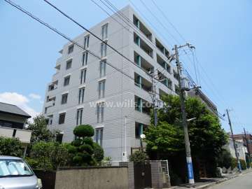 甲南山手ガーデンハウス弐番館の外観（南西側から）