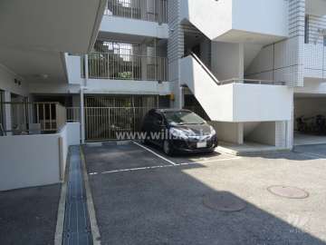 敷地内駐車場（屋外平面式）