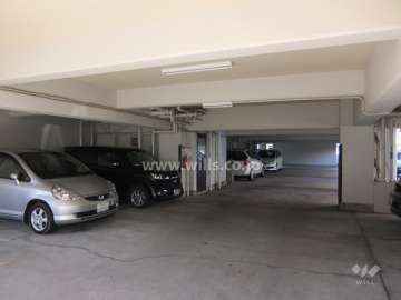 敷地内駐車場（屋内平面式）