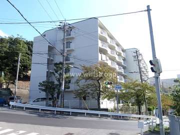 荒神山マンションの外観（南西側から）