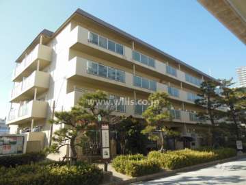住吉川ハイツの外観（南東側から）