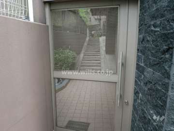 駐輪場入り口
