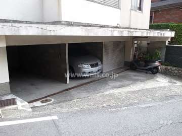 敷地内駐車場（屋内平面式）
