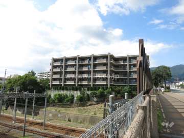 東急ドエルアルス住吉本町の外観（南東側から）