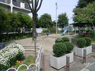 敷地の南側にある公園