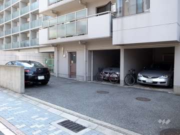 敷地内駐車場（平面式）