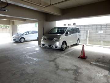 敷地内駐車場（屋内平面式）