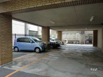 敷地内駐車場（屋内平面式）