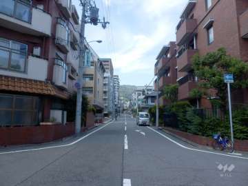 敷地南西側の前面道路