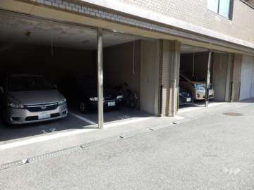 敷地内駐車場（屋内平面式）