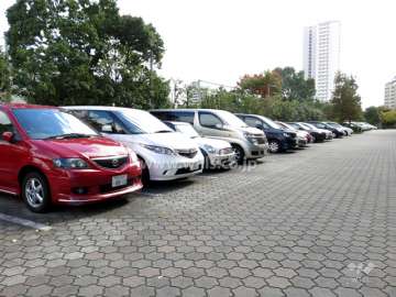 敷地内駐車場（屋外平面式）