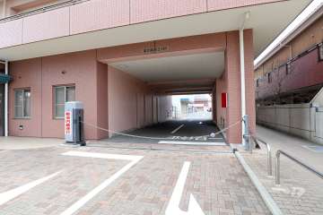 駐車場出入り口