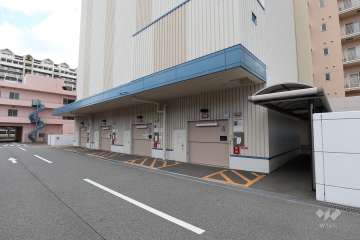 駐車場の出入り口