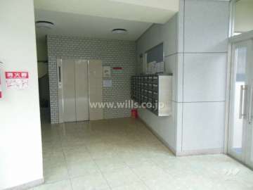 住戸入り口（共用ポスト）