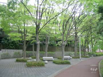 千里川沿いの公園