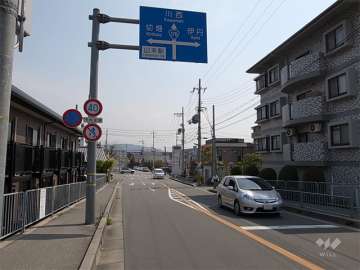 敷地北側は国道176号線に面しています。
