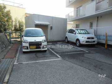 敷地内駐車場（屋外平面式）