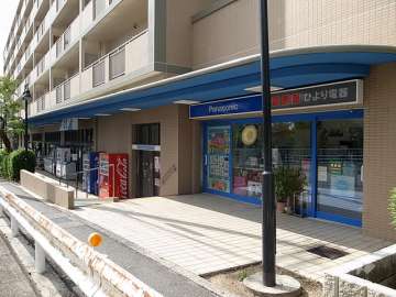 一階部分はコープなどの店舗部分になっています。