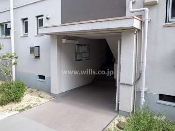 住戸入り口（共用ポスト）